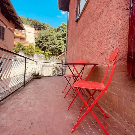 Casa Rossa Vakantiehuis Lesa
